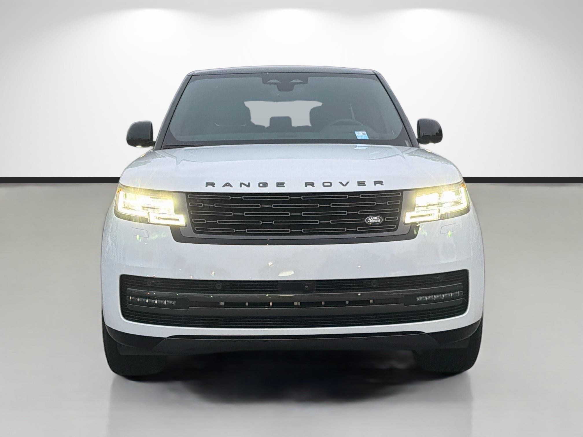 New 2027 Fuji White LAND ROVER  image 8