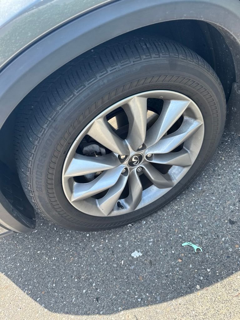 Used 2019 Graphite Shadow INFINITI LUXE image 2