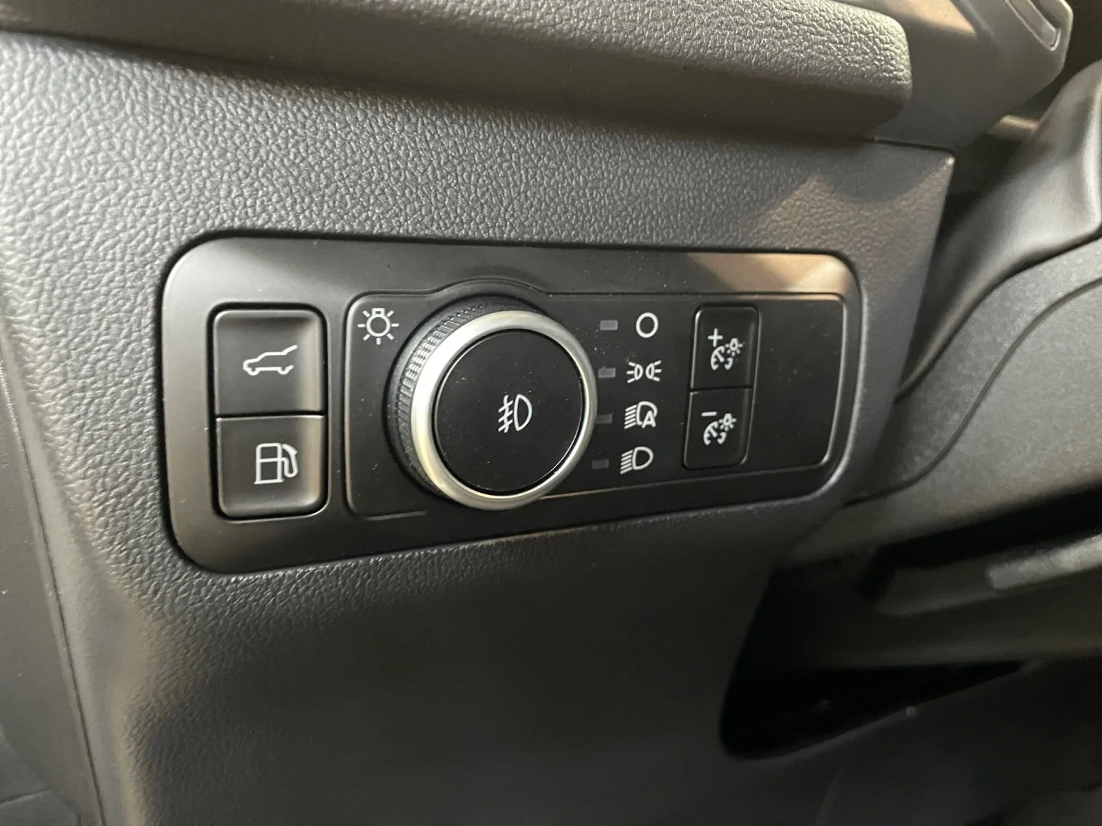 New 2026 Star White Metallic Tri-Coat Ford PHEV image 14