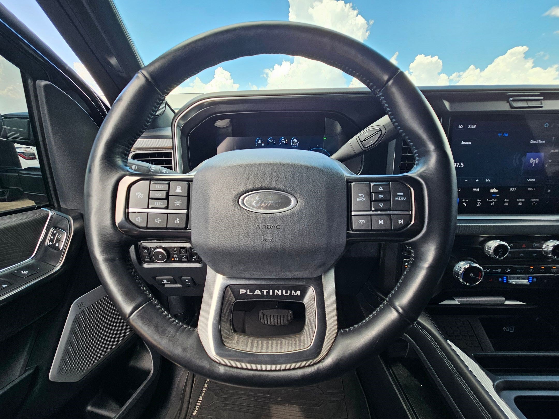 Used 2025 Agate Black Metallic Ford Platinum image 15