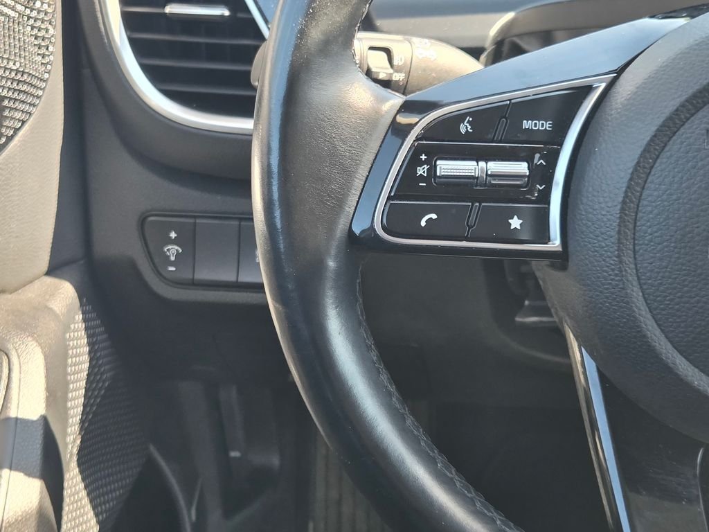 Used 2024 Black Kia S image 21