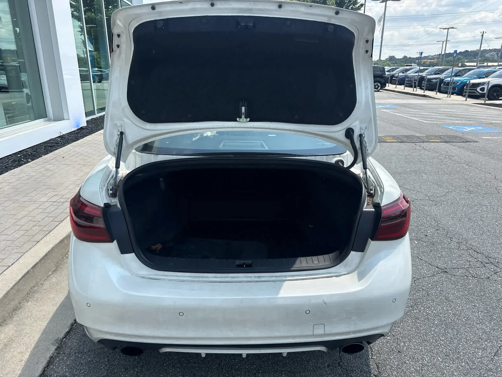 Used 2021 Majestic White INFINITI 3.0t SENSORY image 21
