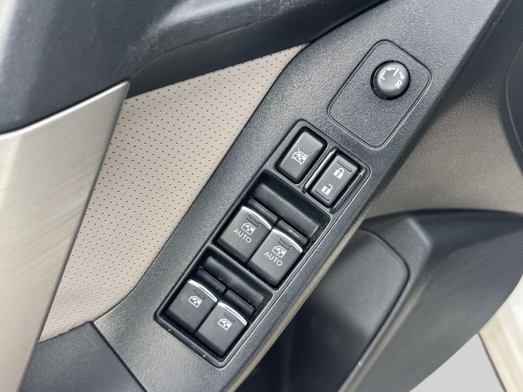 Used 2018 White Subaru 2.5i Limited image 15