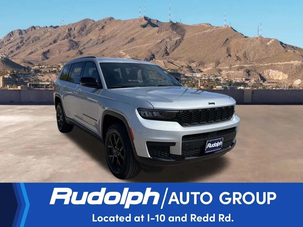 Used 2025 Silver Jeep Altitude image 9