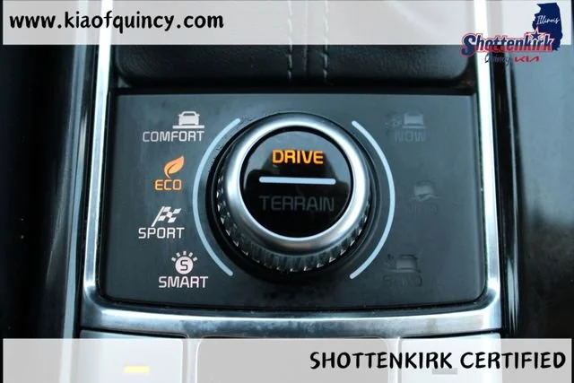 Used 2021 White Kia EX image 27