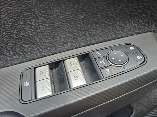 Used 2025 Gray Mitsubishi SE image 37