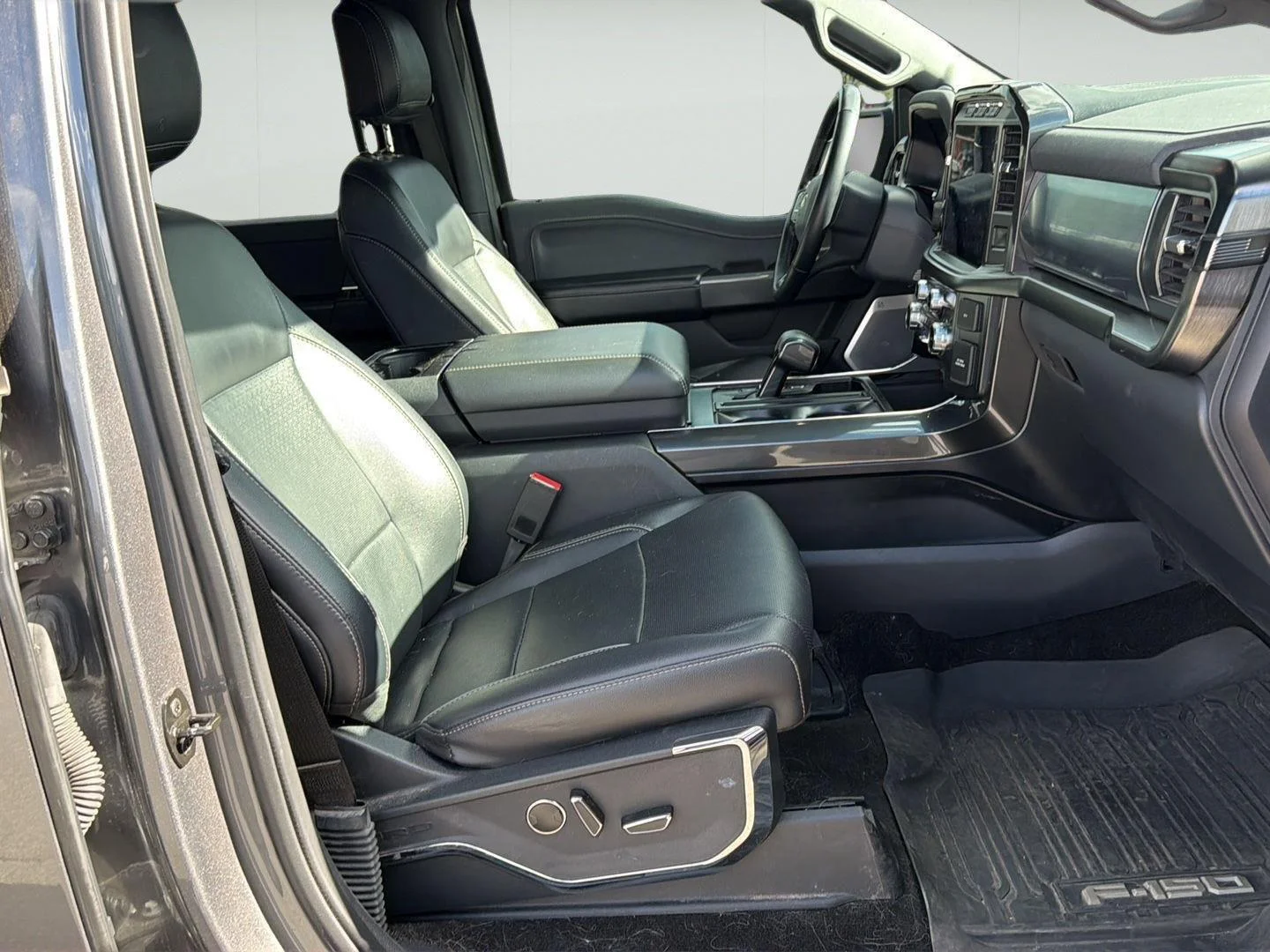 Used 2023 Carbonized Gray Ford LARIAT image 6