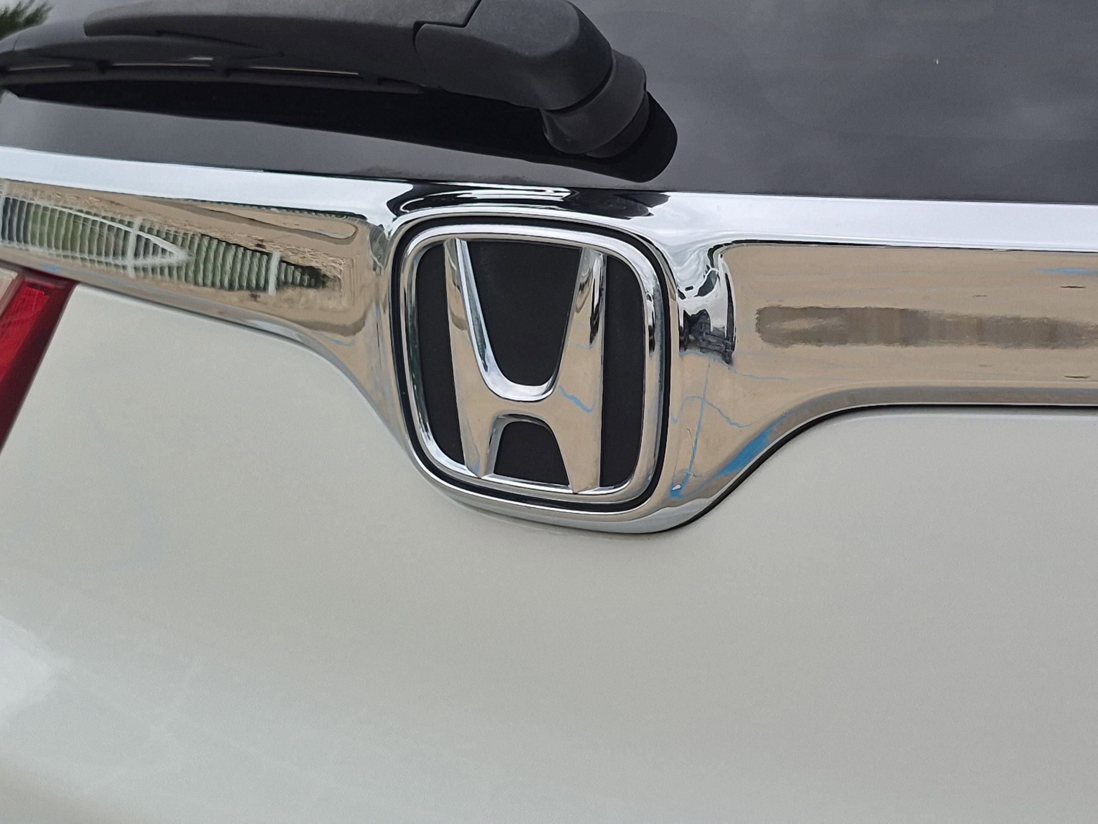 Certified Used 2019 Platinum White Pearl Honda Touring AWD image 30
