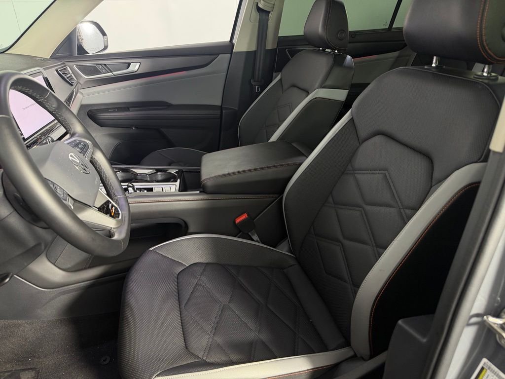 Used 2024 Gray Volkswagen 2.0T Peak Edition SE w/Technology image 23