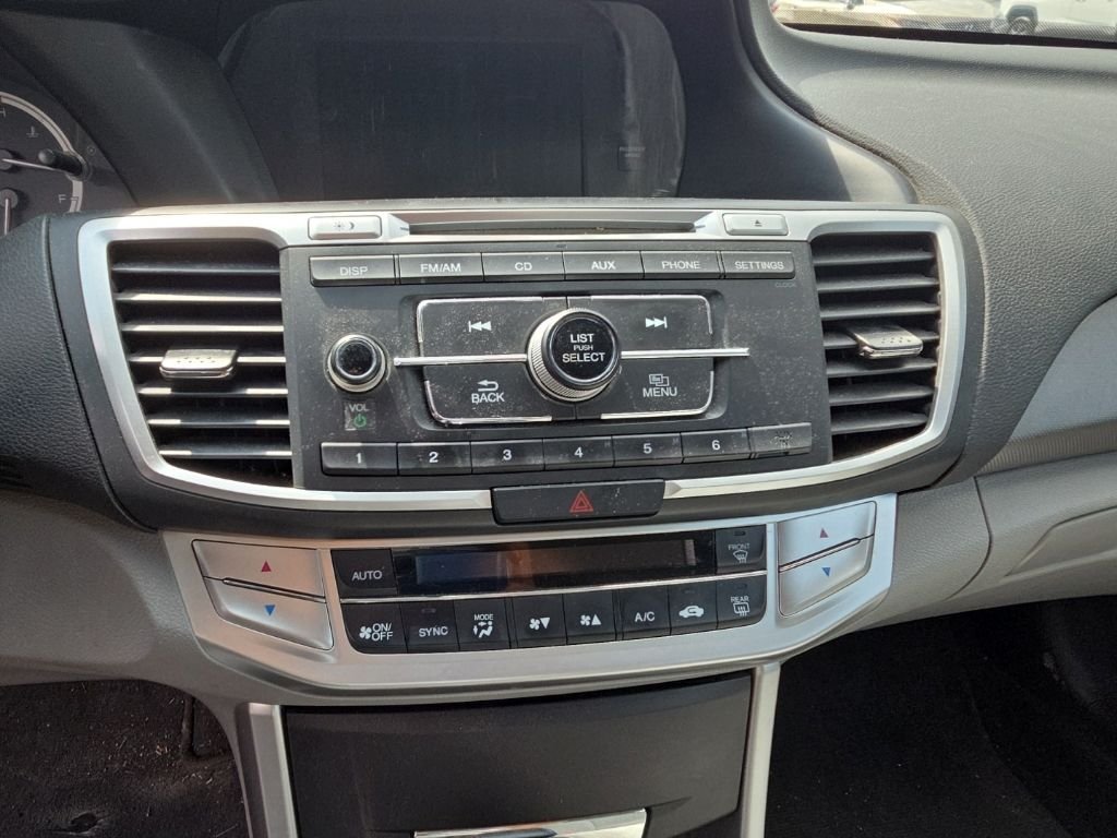 Used 2013 Modern Steel Metallic Honda LX image 15