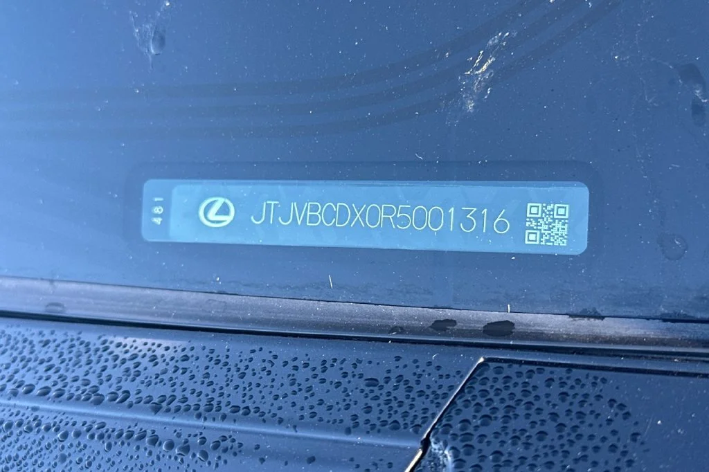 Used 2024  Lexus 550 Luxury+ image 3