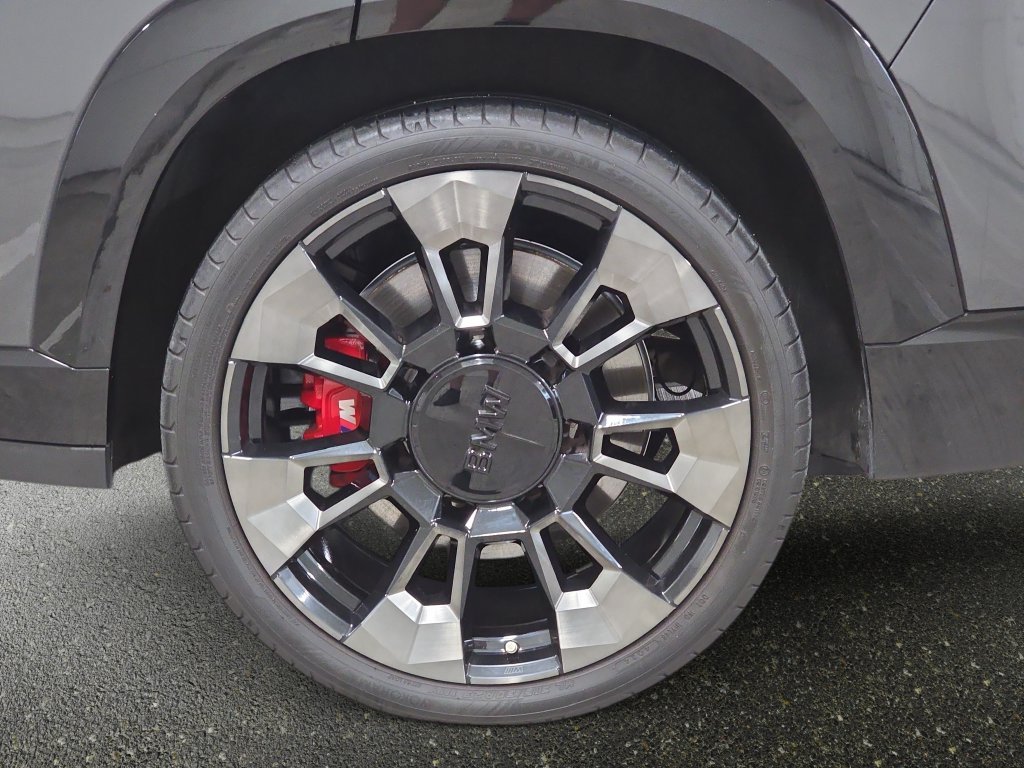 Used 2023 Dravit Grey Metallic BMW  image 31