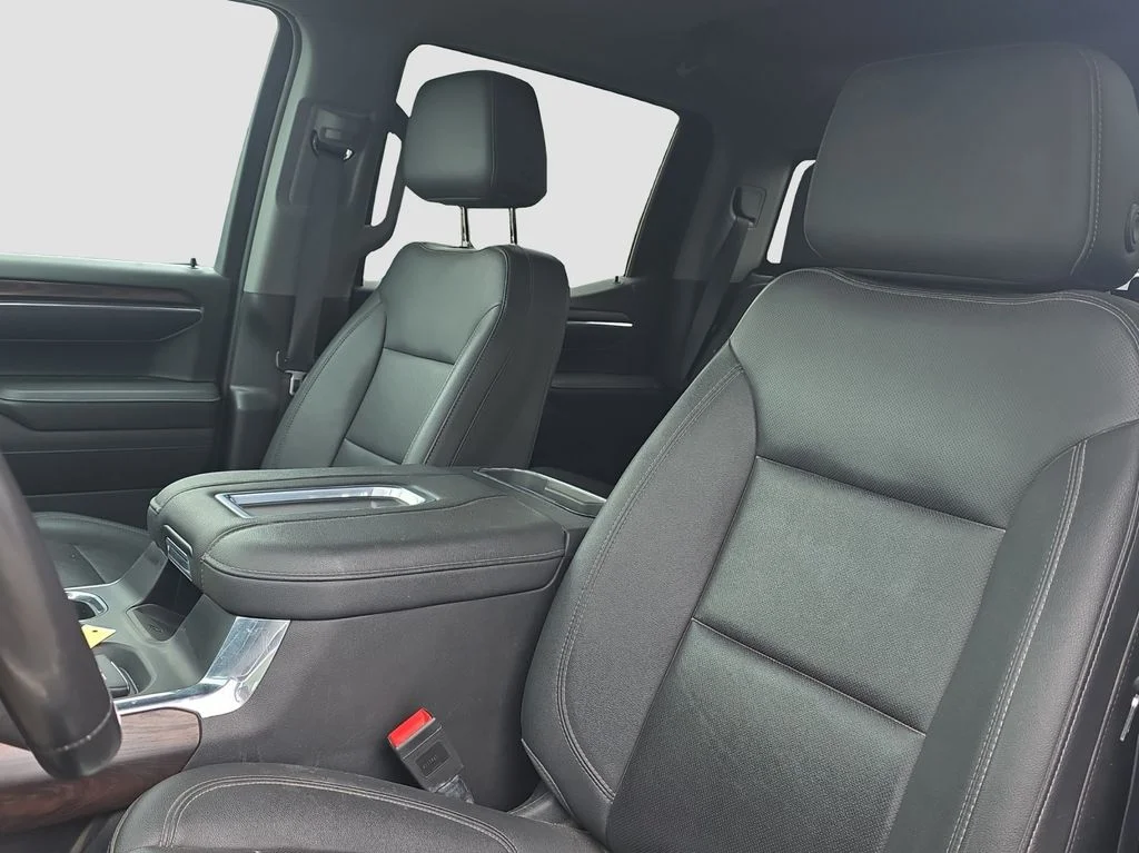 Used 2022 White GMC SLT image 6