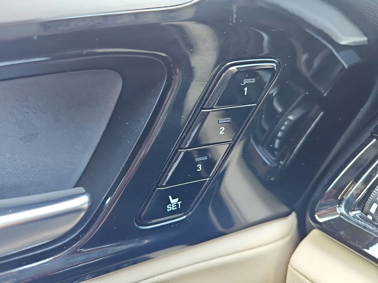 Used 2023  Acura 3.5L image 29