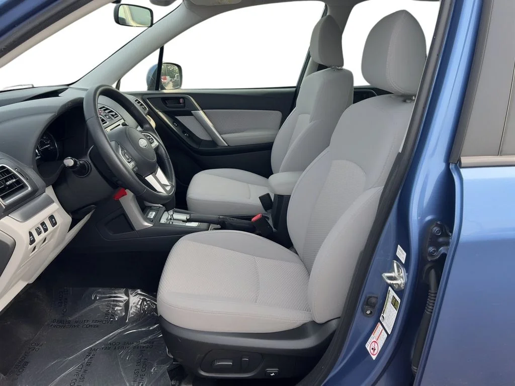 Used 2018 Blue Subaru 2.5i Premium image 6