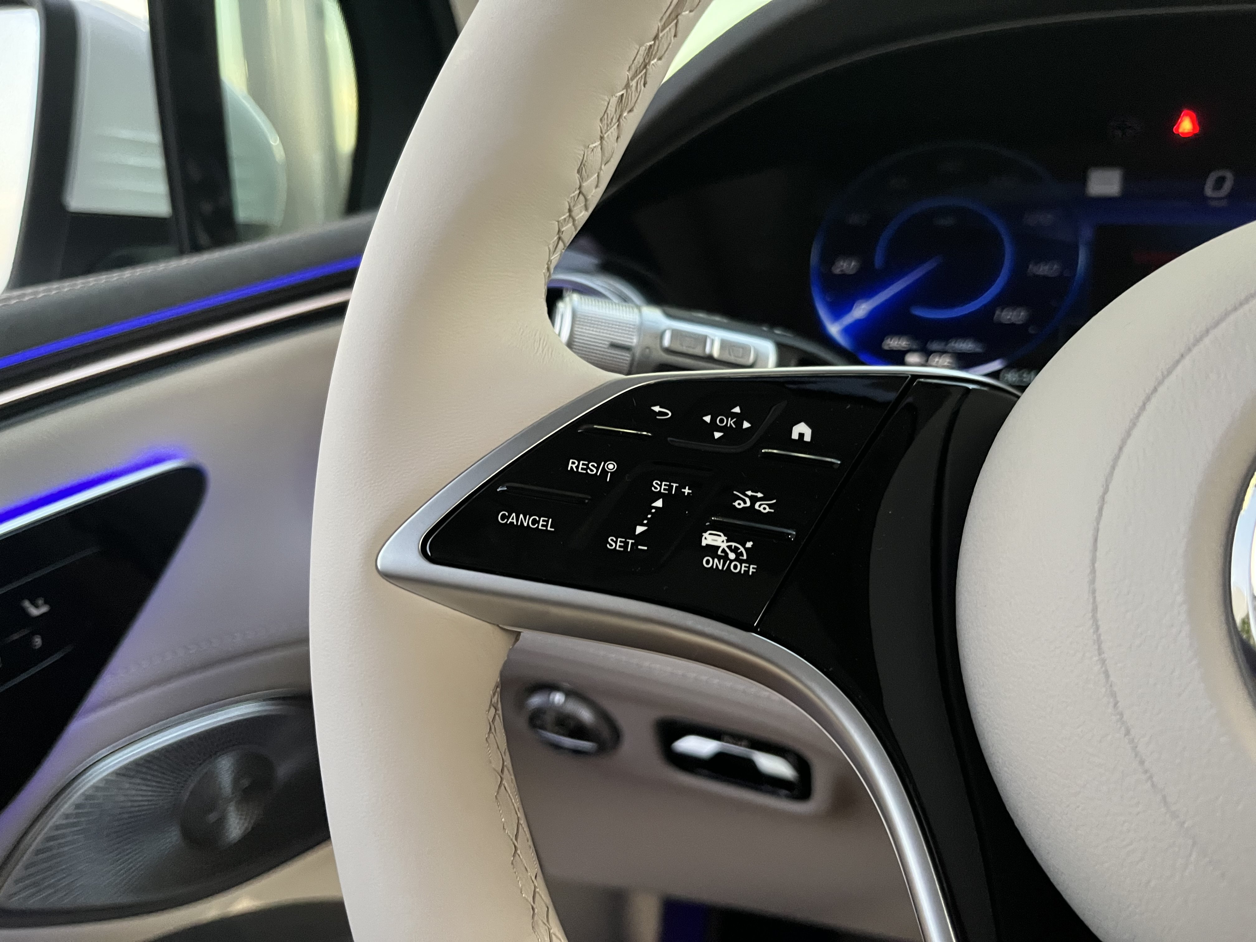 New 2026 POLAR WHITE Mercedes-Benz EQS 400 image 22