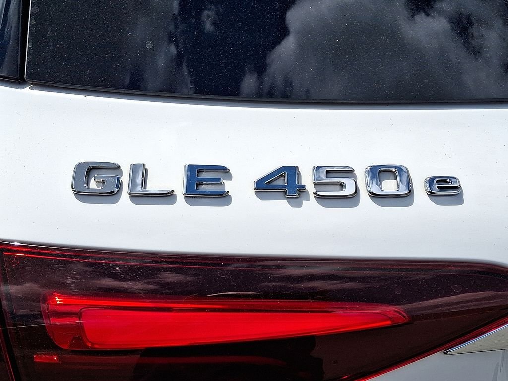 Certified Used 2025 Polar White Mercedes-Benz GLE 450e image 29