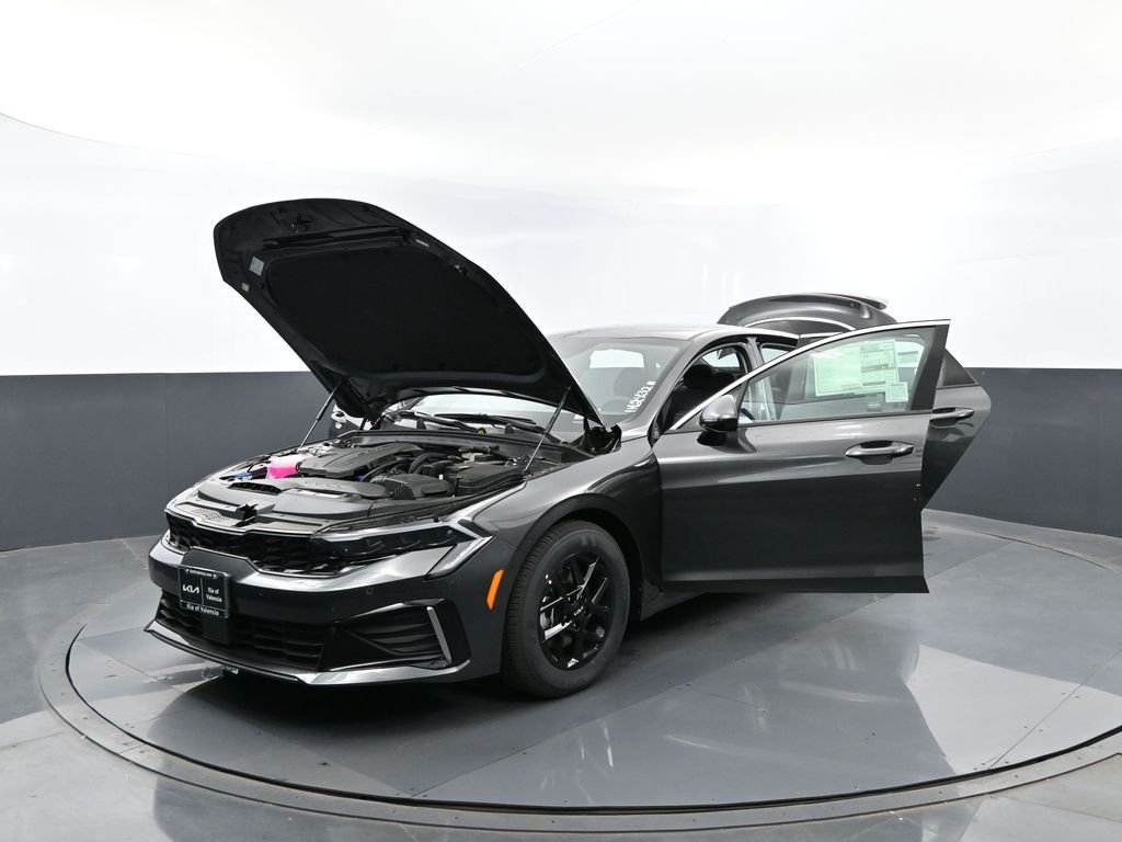 New 2026 Interstellar Gray Kia LXS FWD image 27