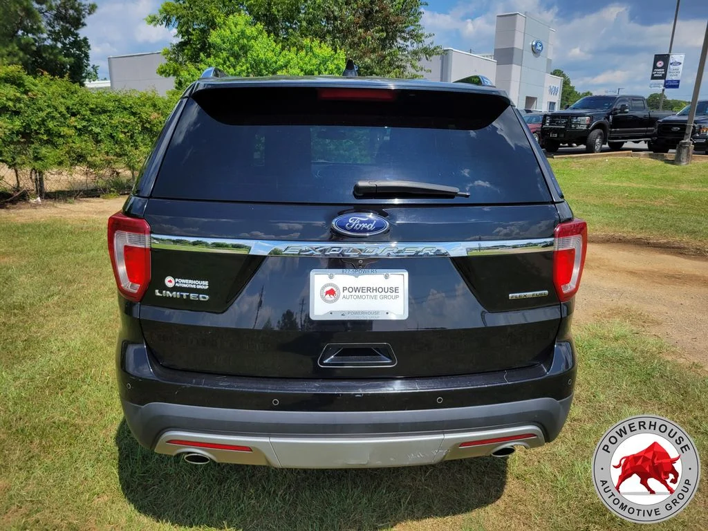 Used 2016 Black Ford Limited image 5