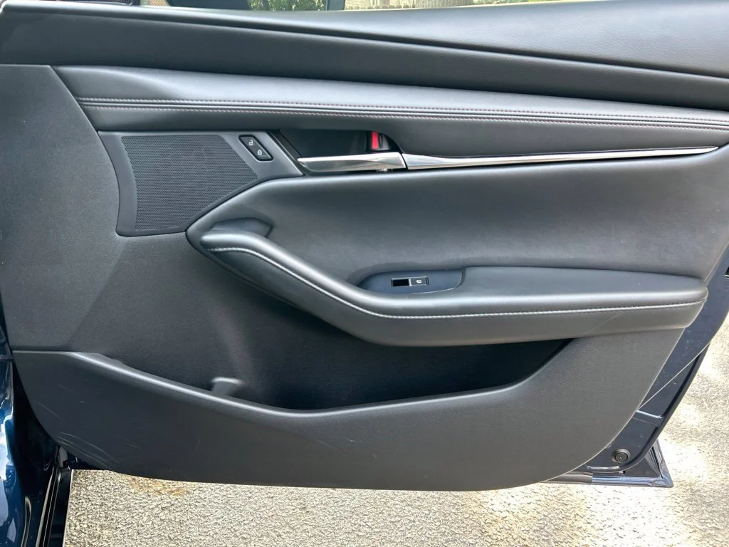 Used 2021 Blue Mazda Preferred image 32