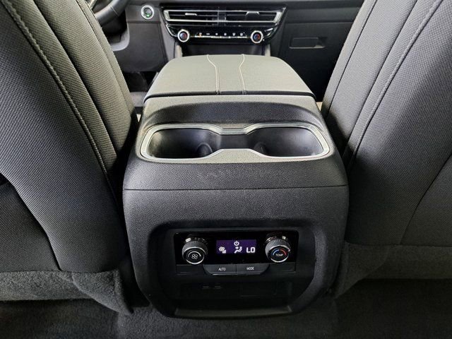 2025 Chevrolet Traverse LT - Photo 28