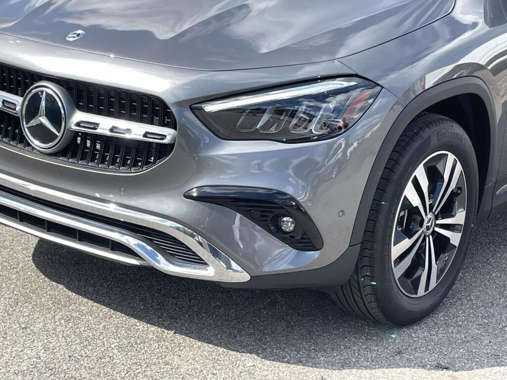 New 2026 Mountain Grey Metallic Mercedes-Benz GLA 250 image 13
