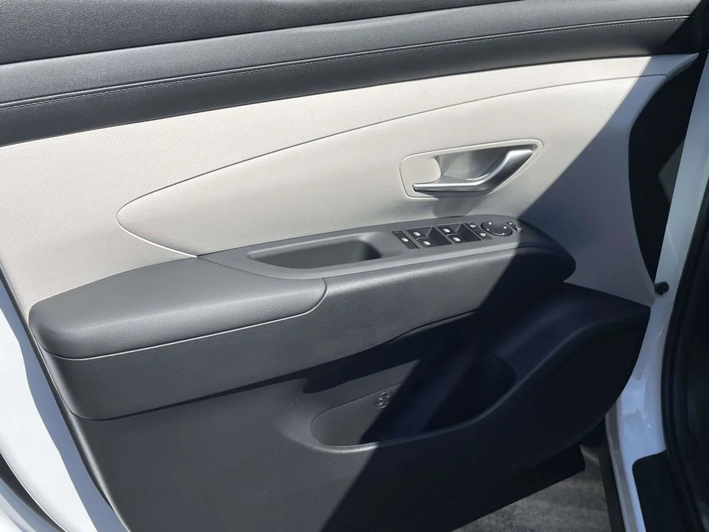 New 2026 White Hyundai SEL image 13