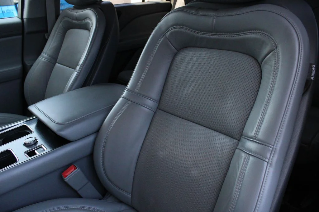 Used 2020 Gray Lincoln Reserve image 6