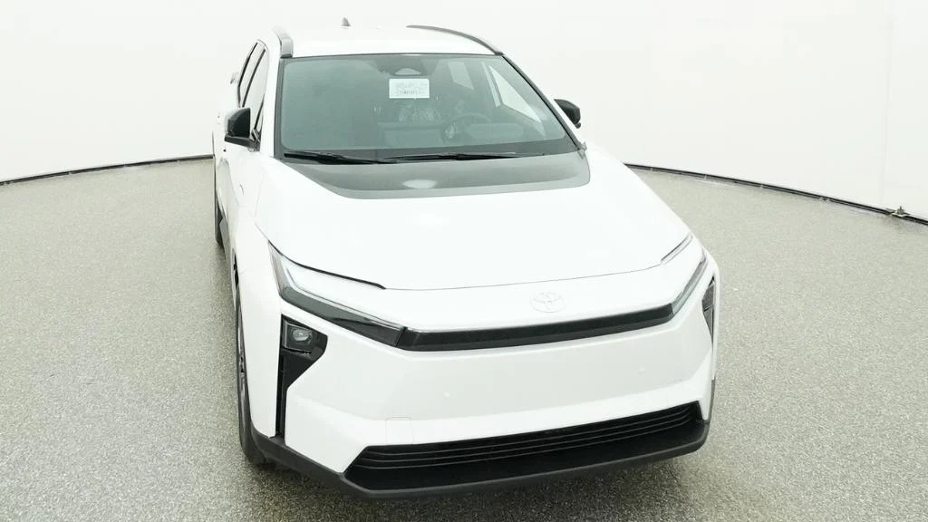 New 2026 Wind Chill Pearl Toyota XLE image 52