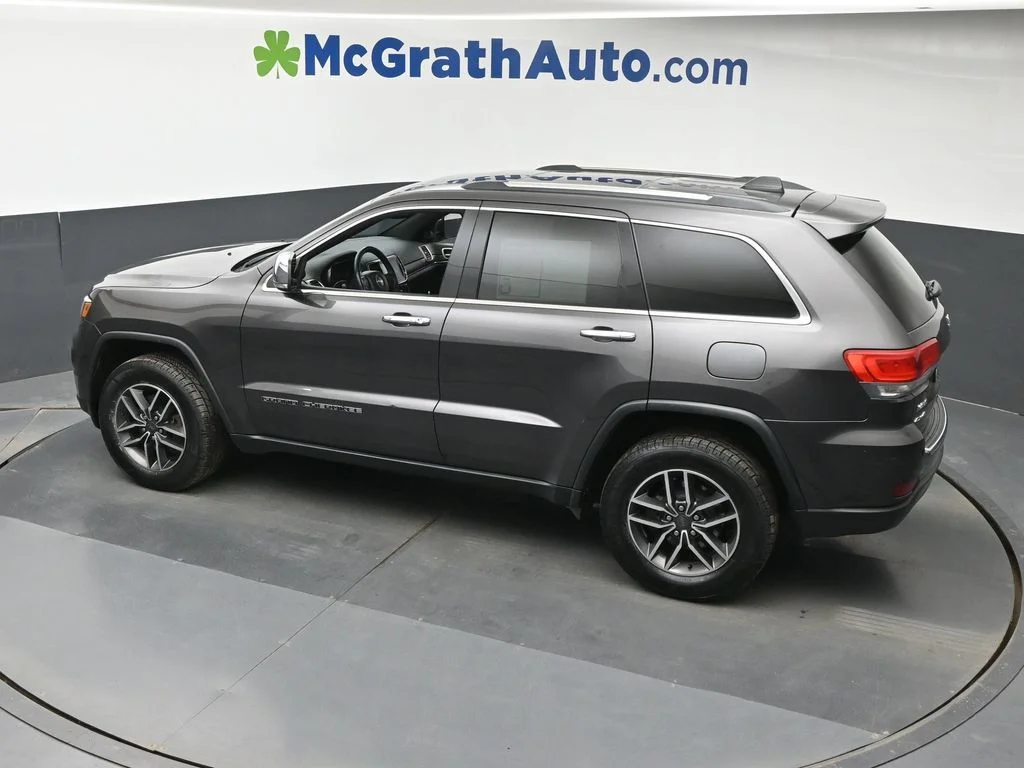 Used 2019 Gray Jeep Limited image 27