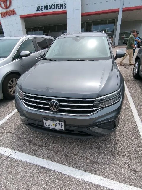 Used 2024 Gray Volkswagen 2.0T SE image 3