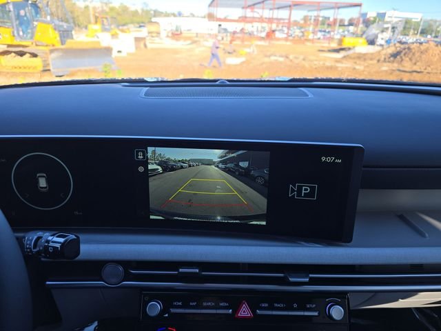 Used 2025 Black Hyundai SEL Convenience image 17