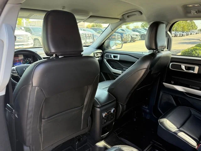 Used 2021 Oxford White Ford XLT image 31