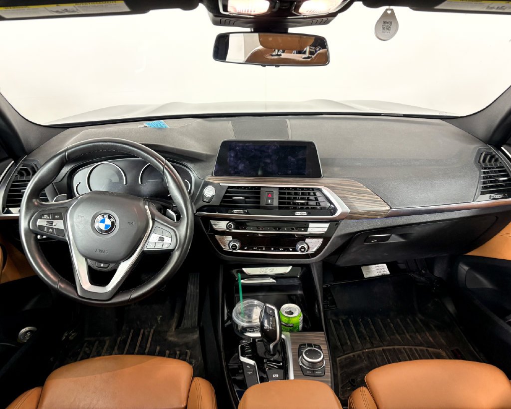 Used 2020 Black BMW xDrive30i image 9
