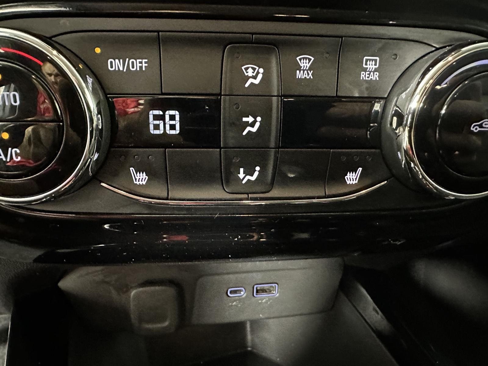 Used 2024 Summit White Chevrolet ACTIV image 31