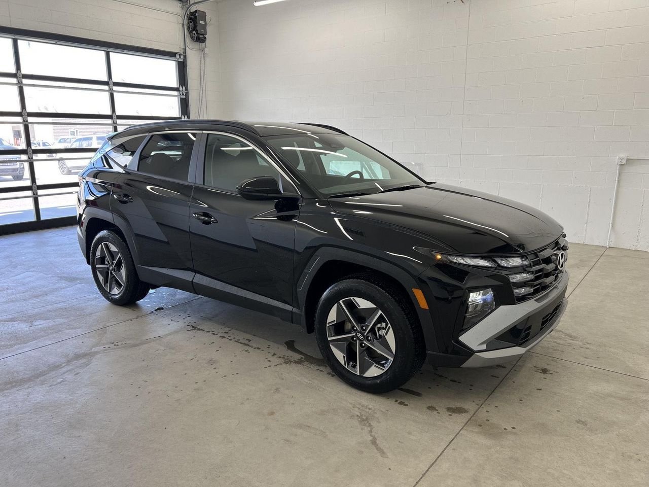 New 2026 Phantom Black Hyundai SEL AWD image 5