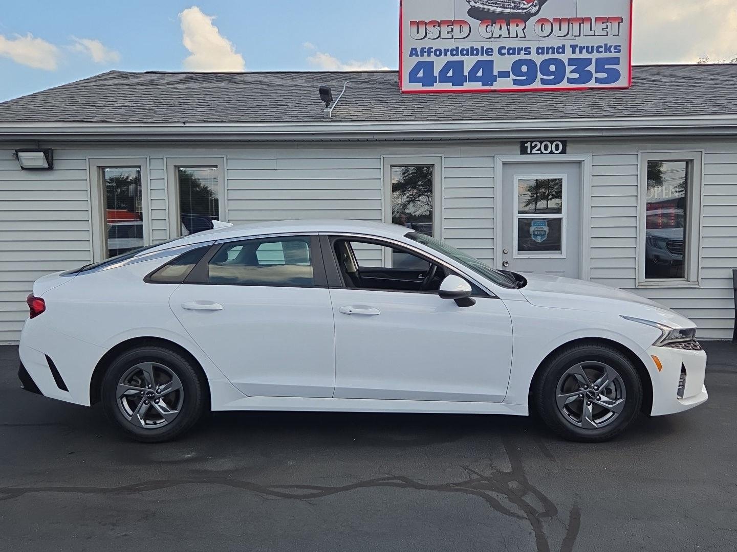 Used 2022 Kia K5 LXS with VIN 5XXG14J26NG138912 for sale in Washington, IL