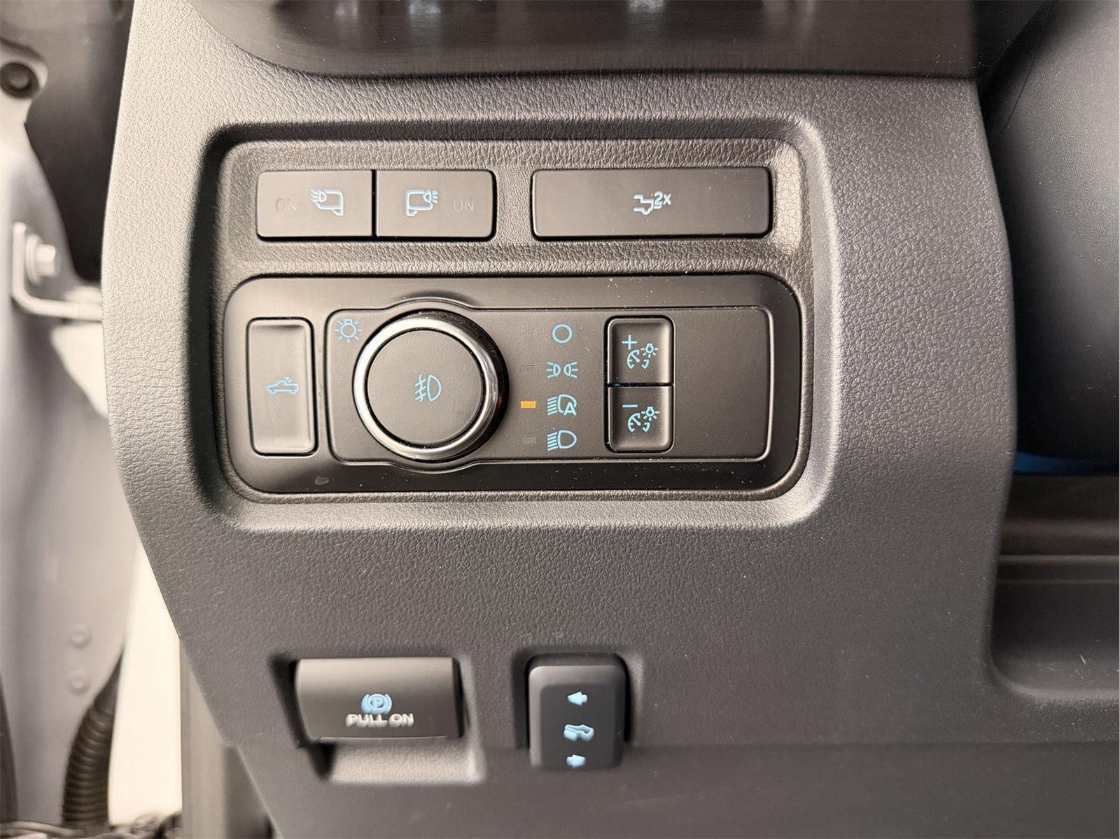 Used 2024 Oxford White Ford LARIAT image 30