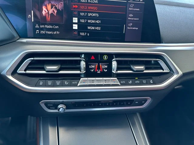 Used 2019 White BMW xDrive40i image 20