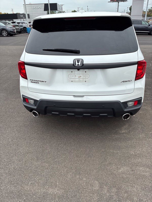 Used 2022 White Honda EX-L image 4