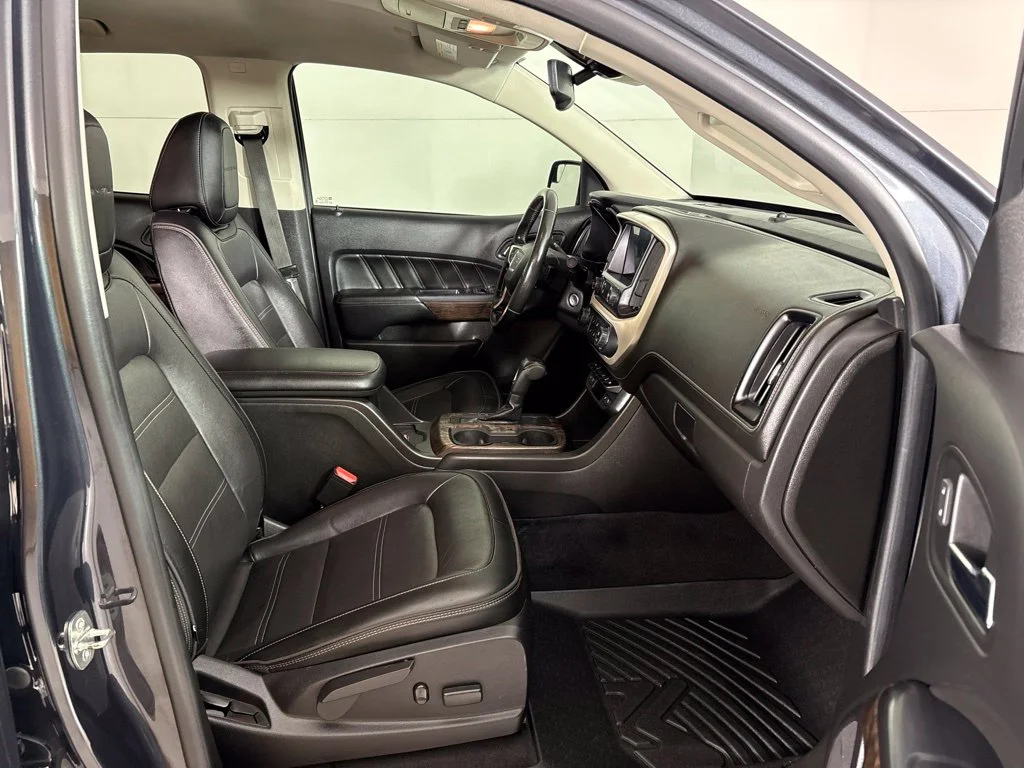 Used 2021 Green GMC Denali image 20