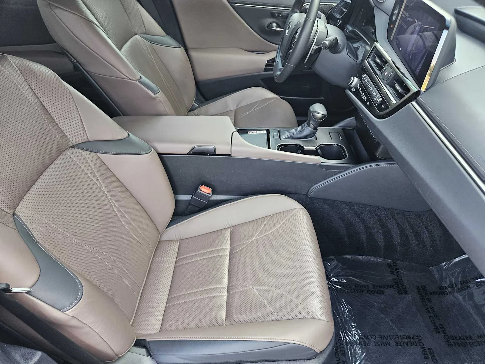 Certified Used 2023 EMINENT WHITE PEARL Lexus Ultra Luxury image 9