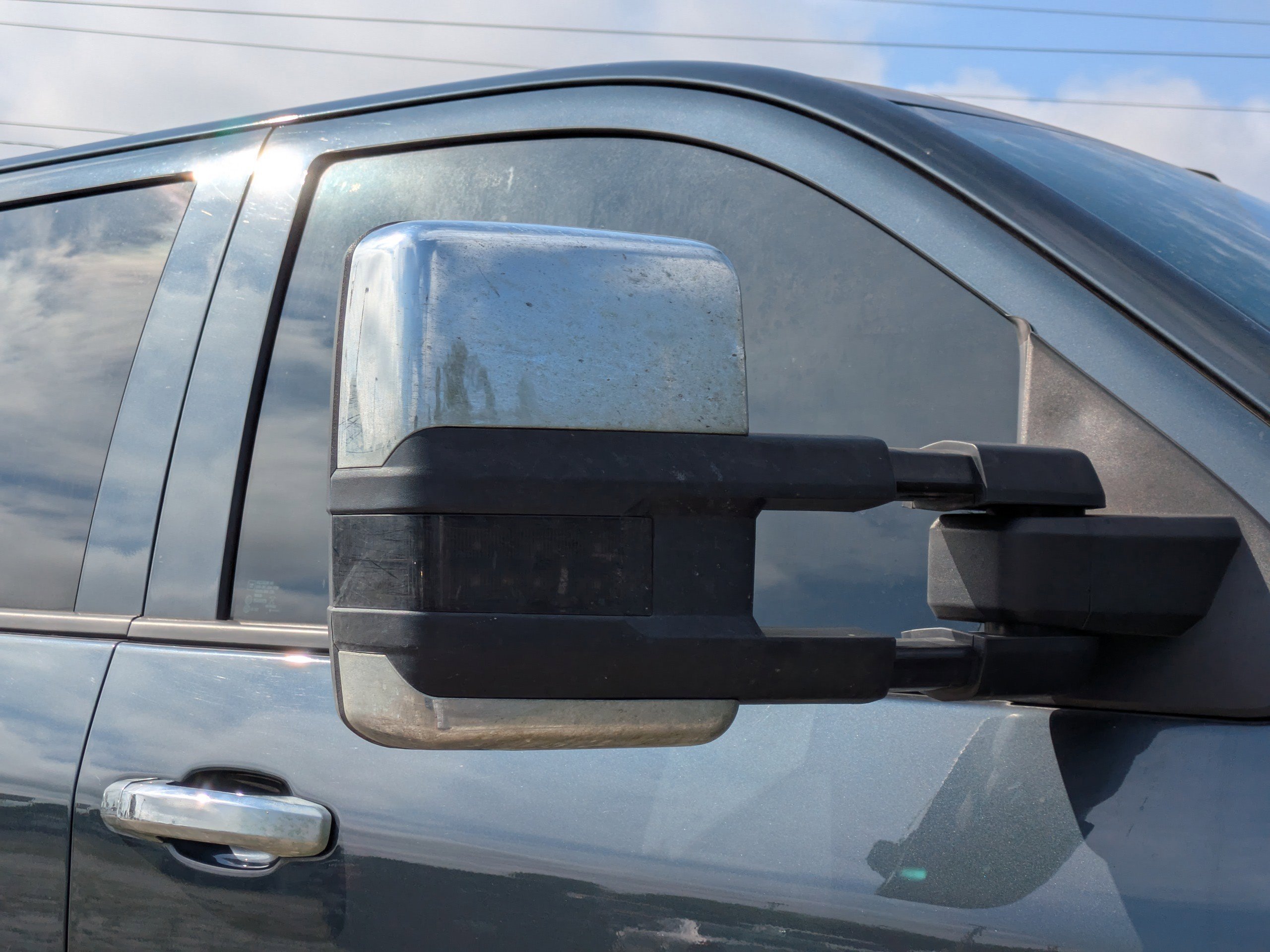 Used 2018 Graphite Metallic Chevrolet LT image 9