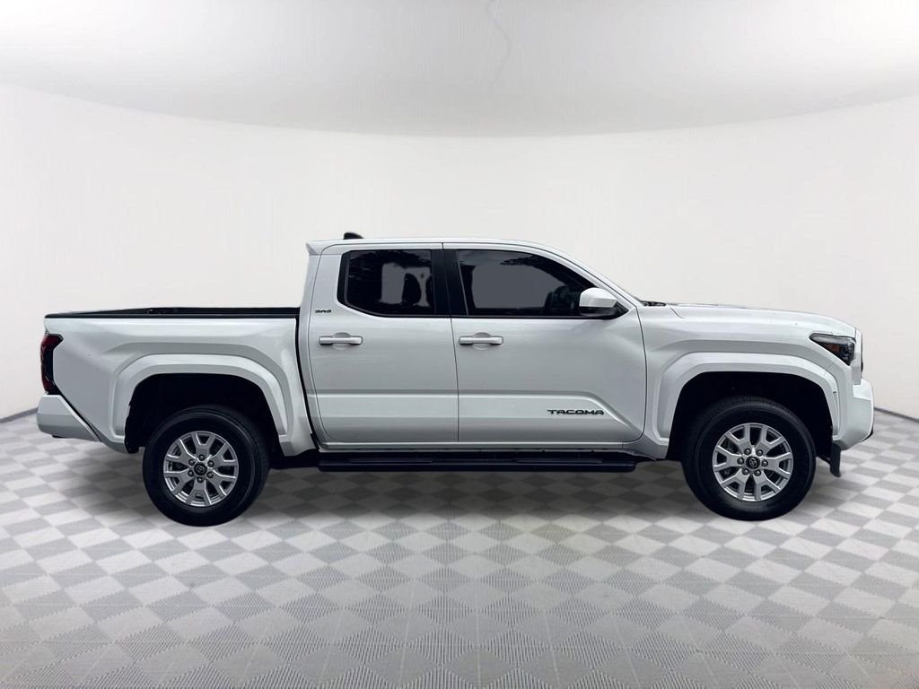 Used 2024 White Toyota SR5 image 4