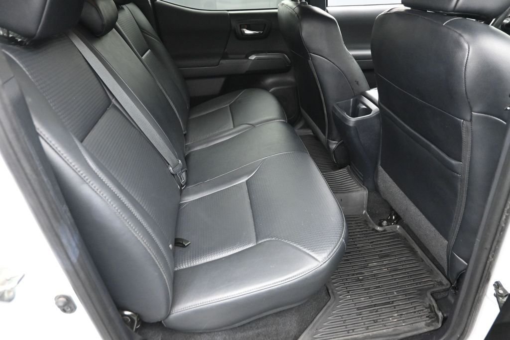 Used 2019 White Toyota TRD Off-Road image 10