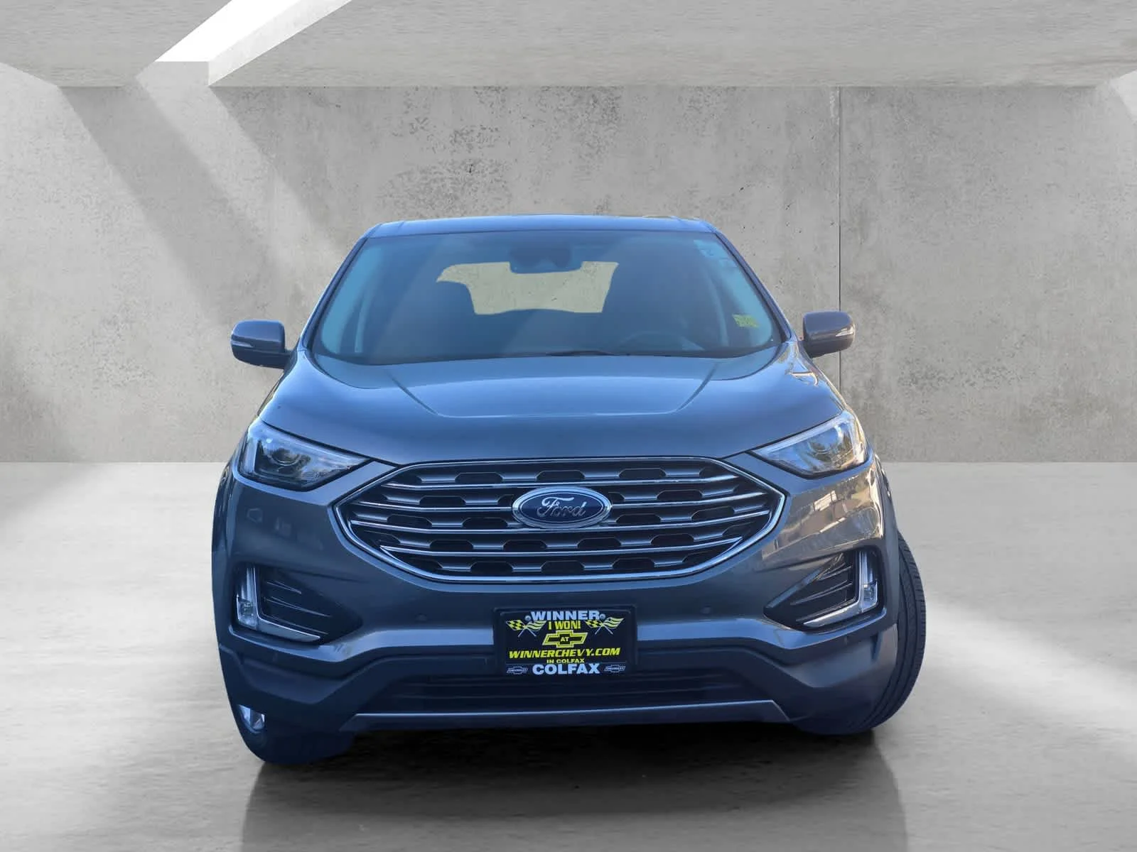 Used 2024  Ford Titanium image 2