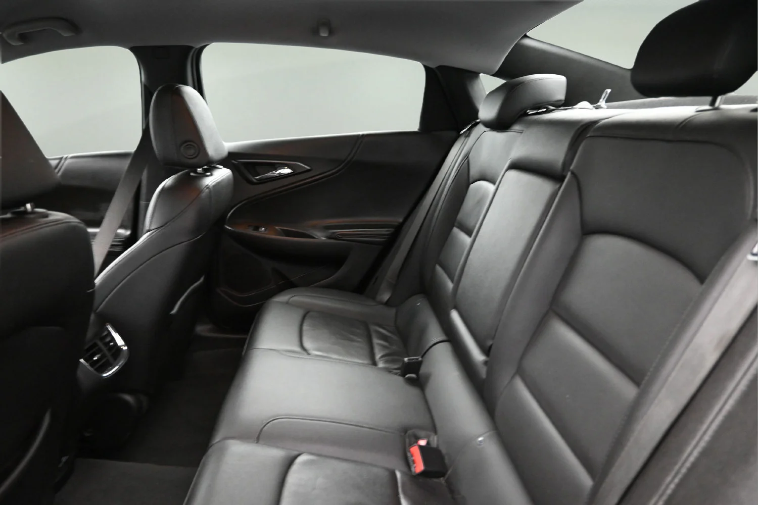 Used 2024 Sterling Gray Metallic Chevrolet 2LT image 14