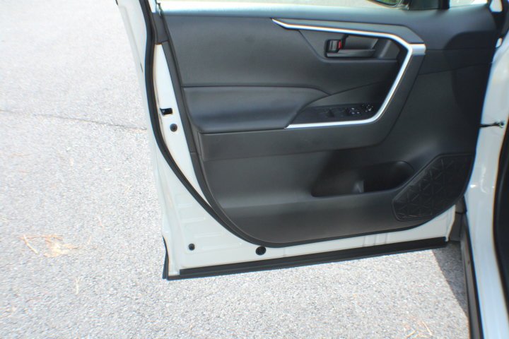 Certified Used 2025 Ice Cap Toyota Hybrid LE image 6