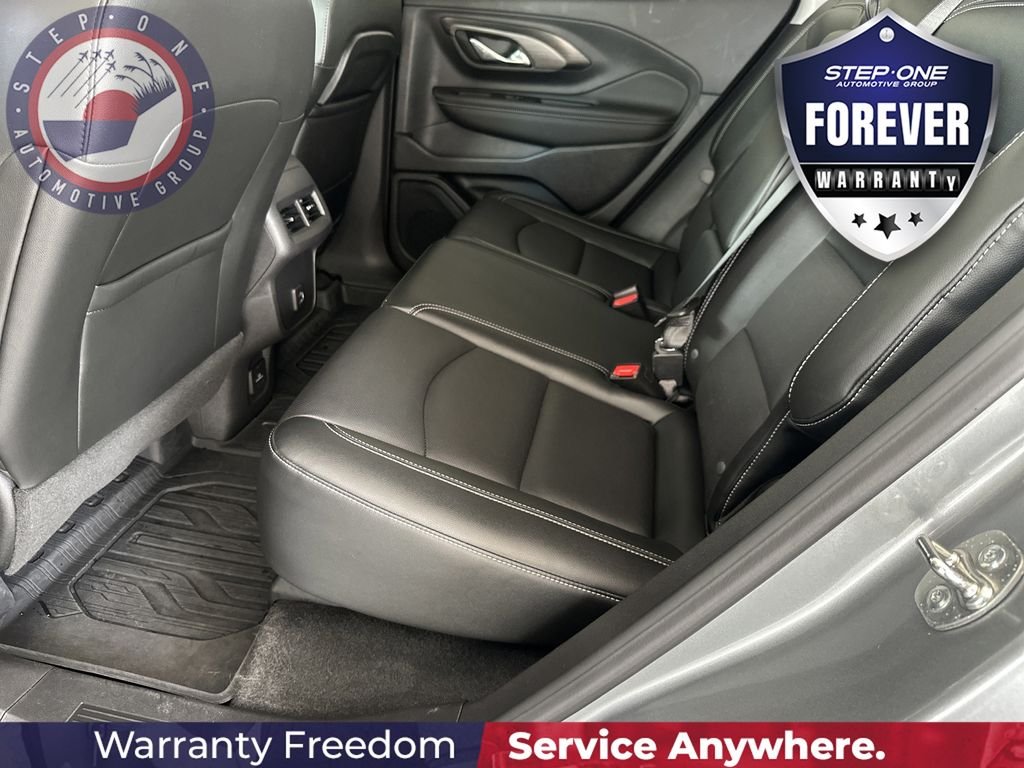 Used 2024 Silver GMC SLT image 31