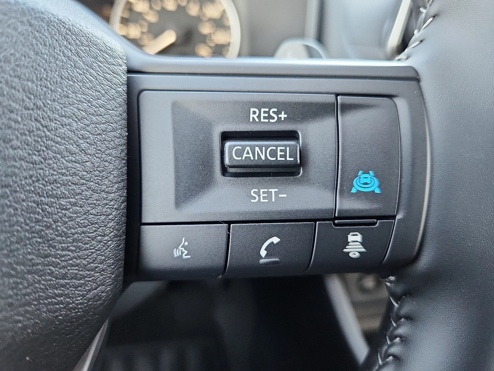 New 2026 QBE Everest WH Nissan SV Front-Wheel Drive image 16